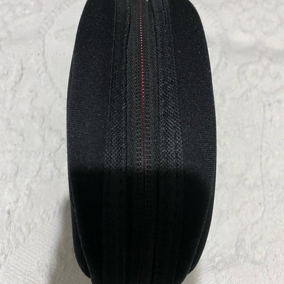 Beats by Dre Foam Headphones Case - Picture 5 of 7